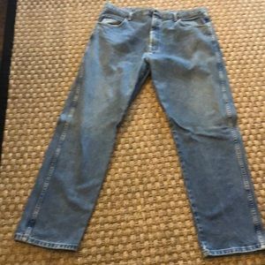 Men’s Wrangler Rugged Wear size 40 x 34